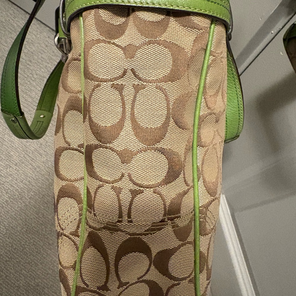 Coach Hampton Nancy Signature Shoulder Bag - Picture 10 of 12